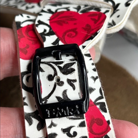 BIRKENSTOCK BIRKIS WHITE STRAPS WITH BLACK VINES AND RED FLOWERS SZ 8 - Picture 10 of 11